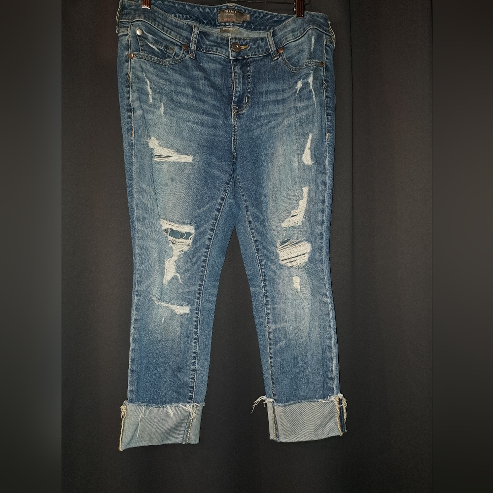 Torrid boyfriend vintage stretch crop jeans euc